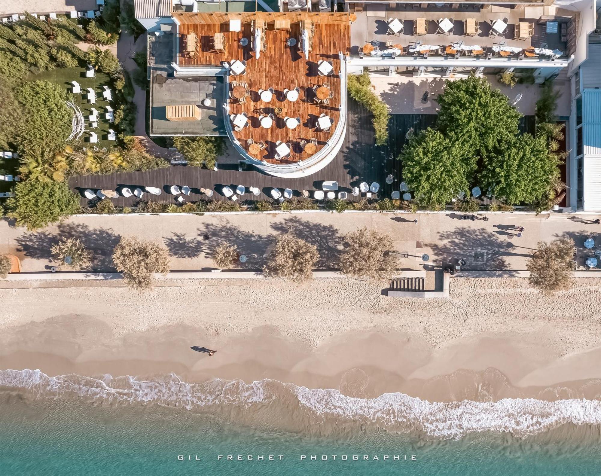 Grand Hotel Des Sablettes Plage, Curio Collection By Hilton Ла Сен-сюр-Мер Екстериор снимка